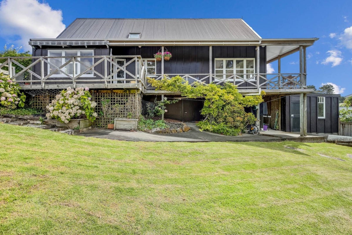 14 Puawai Street, Kaiwaka - Carousel 1