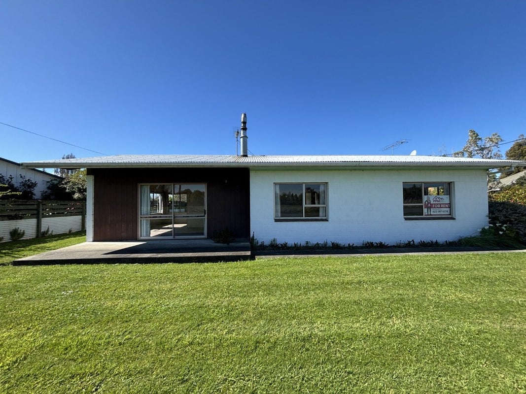 22 Vickerman Street, Grovetown, Blenheim - Carousel 1