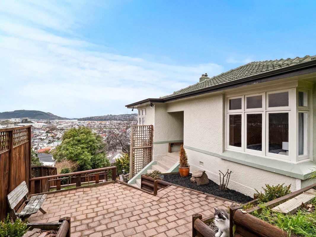 36 Easther Crescent, Kew, Dunedin - Carousel 1