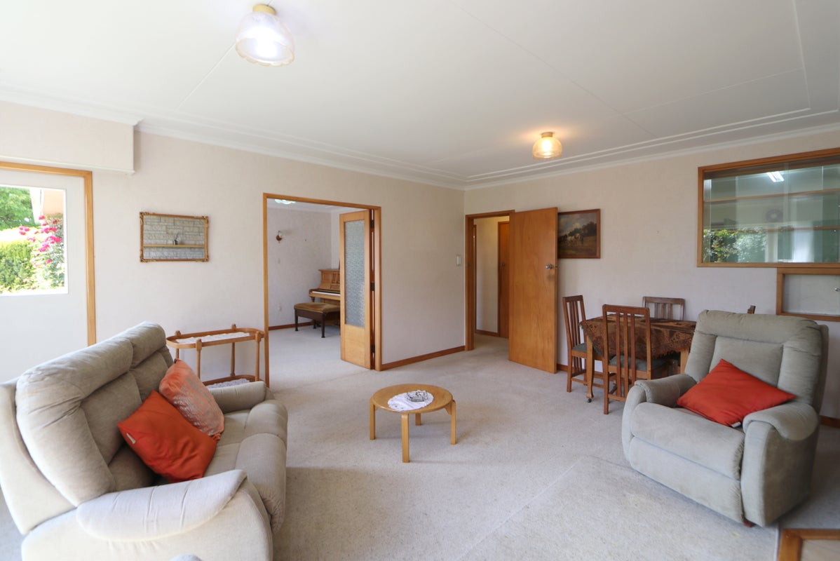76 Layard Street, Windsor, Invercargill - Carousel 2