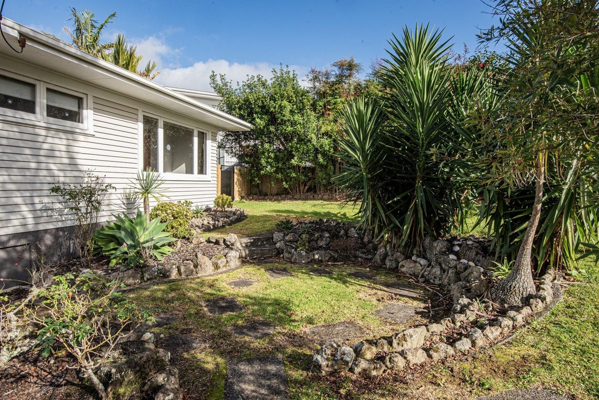 8 Mcmillan Avenue, Kamo, Whangarei - Carousel 23