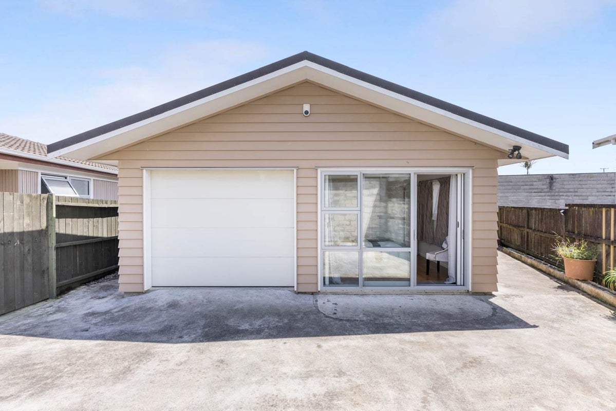 30 Mander Place, Bucklands Beach, Auckland - Carousel 2