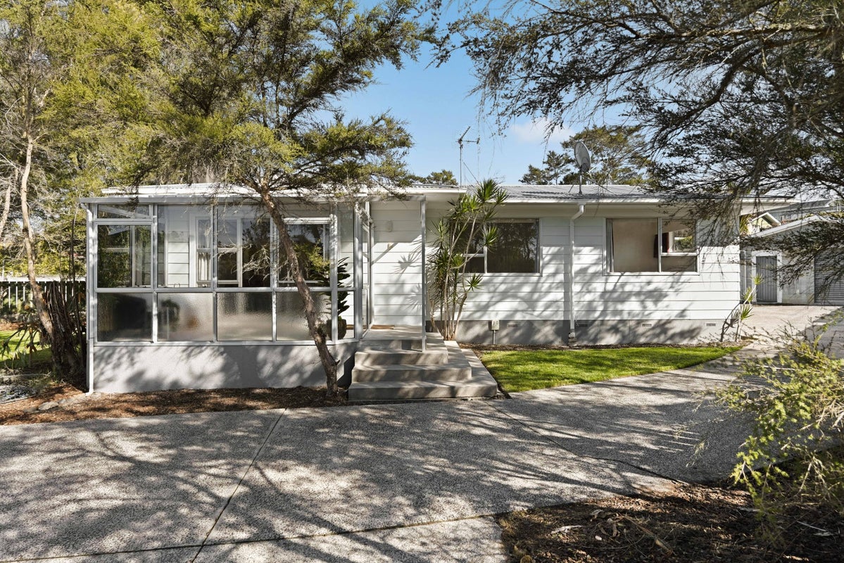17 Lancaster Street, Dinsdale, Hamilton - Carousel 2