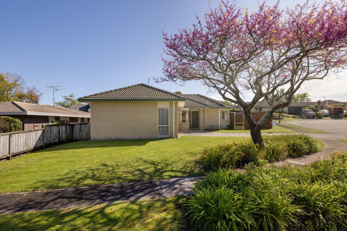 1 Grantham Close, Gate Pa, Tauranga - Carousel 15