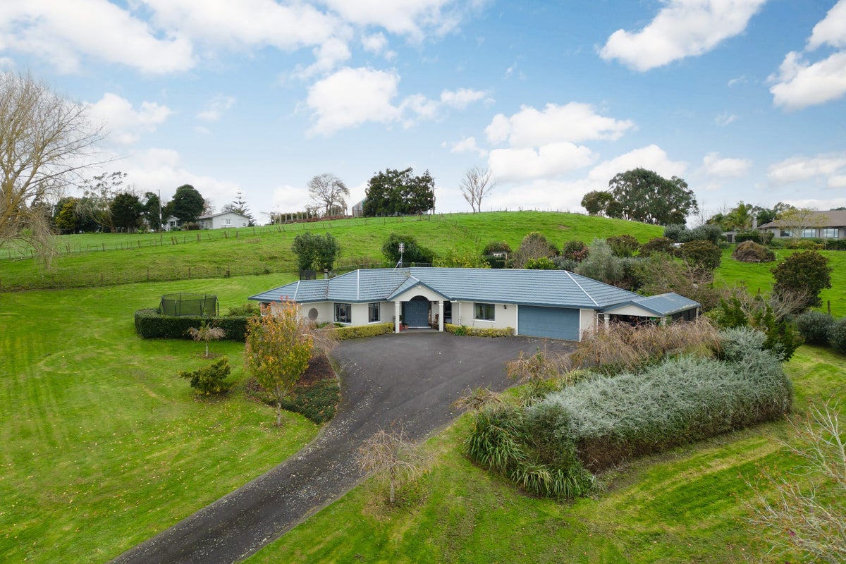 37 Hereford Drive, Horsham Downs - Carousel 1