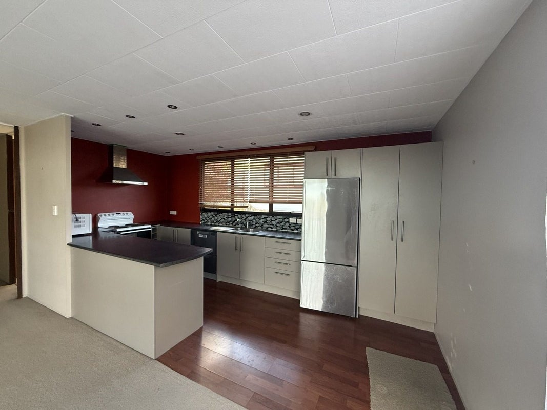 43 Elizabeth Drive, West Harbour, Auckland - Carousel 2