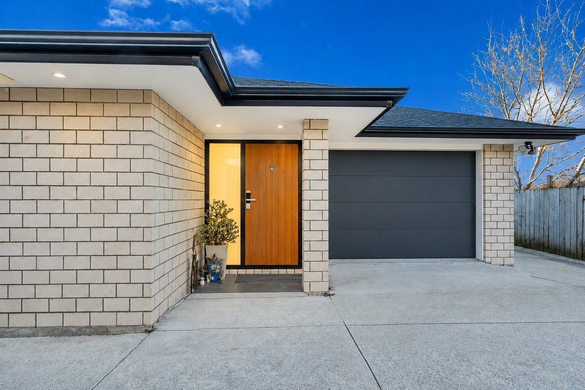 69 Solar Road, Glen Eden, Auckland - Carousel 2