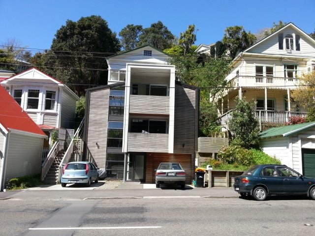 121 Glenmore Street, Kelburn, Wellington - Carousel 1