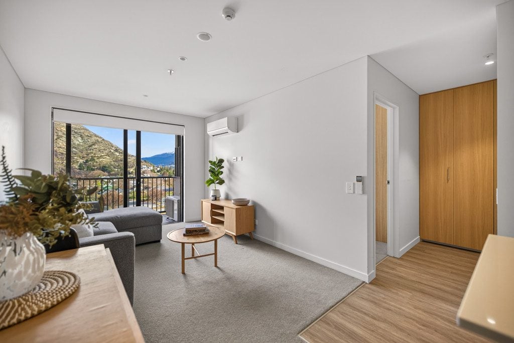 610/10 Copper Beech Avenue, Frankton, Queenstown - Carousel 1