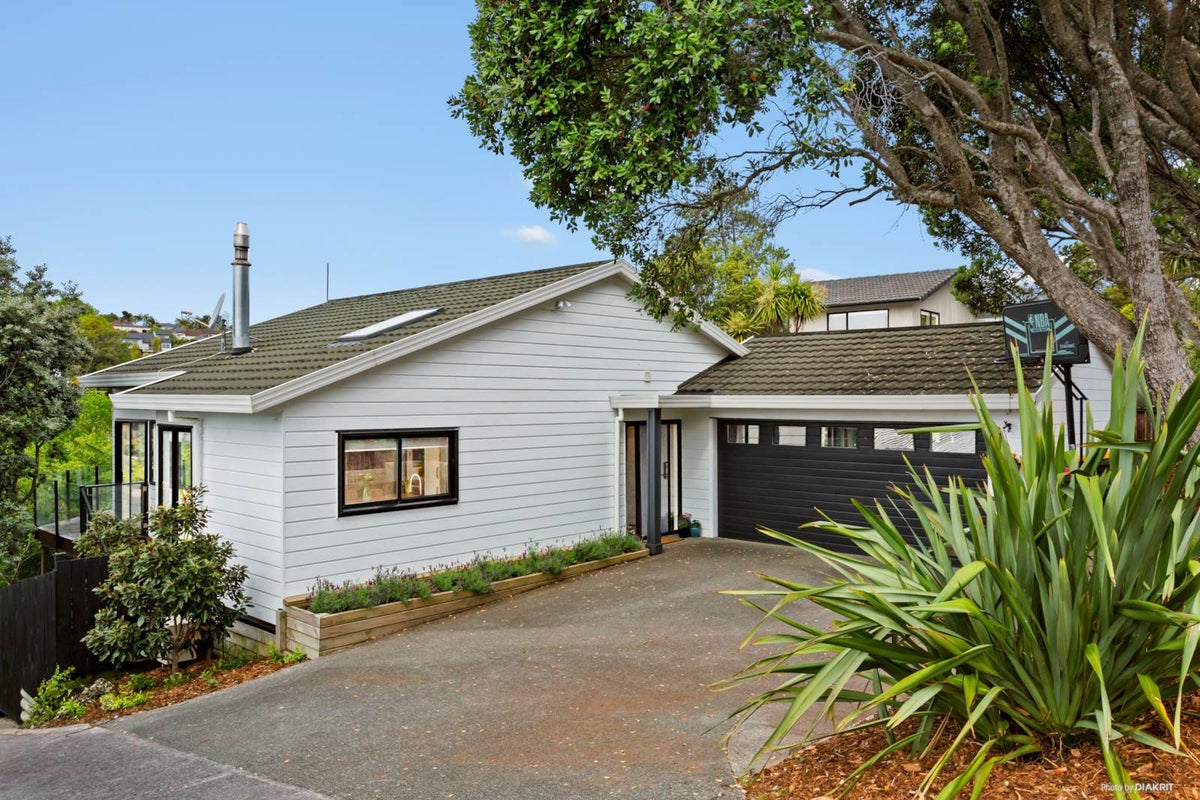 1/17 Long Bay Drive, Torbay, Auckland - Carousel 2