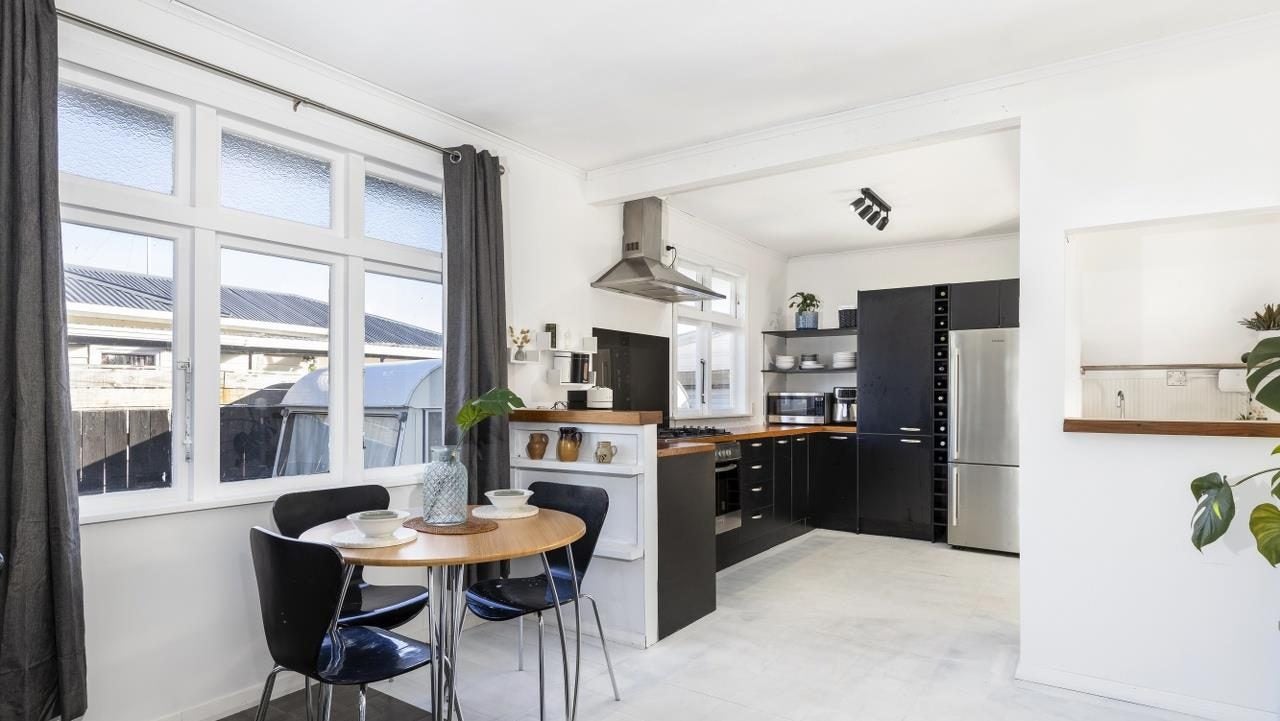 9 Lane Street, Islington, Blenheim - Carousel 1