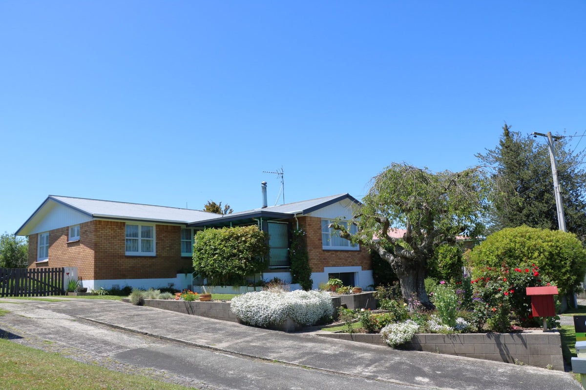 4 Kowhai Place, Putaruru - Carousel 2