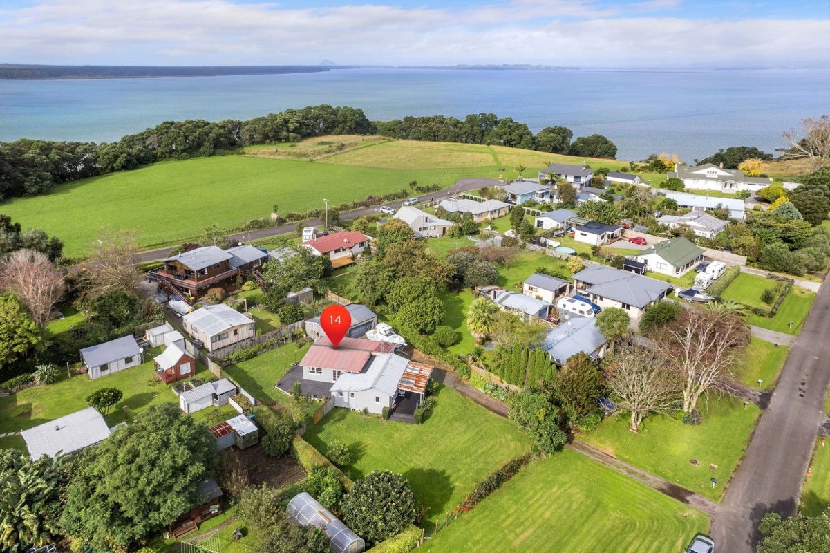14 Princes Street, Tahawai, Katikati - Carousel 1