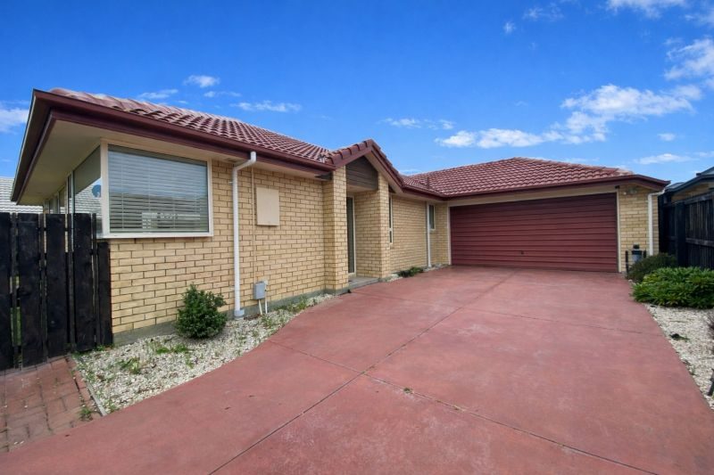 31 Dufek Crescent, Wigram, Christchurch - Carousel 1