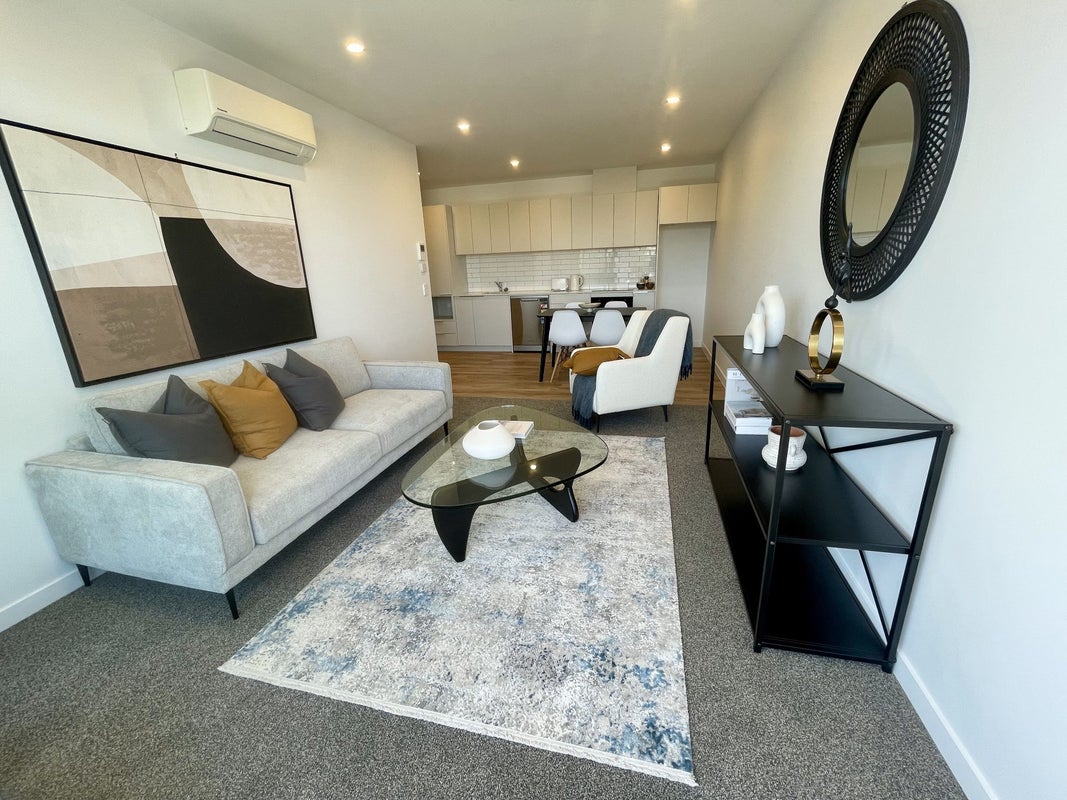 204/157 Rockfield Road, Penrose, Auckland - Carousel 1