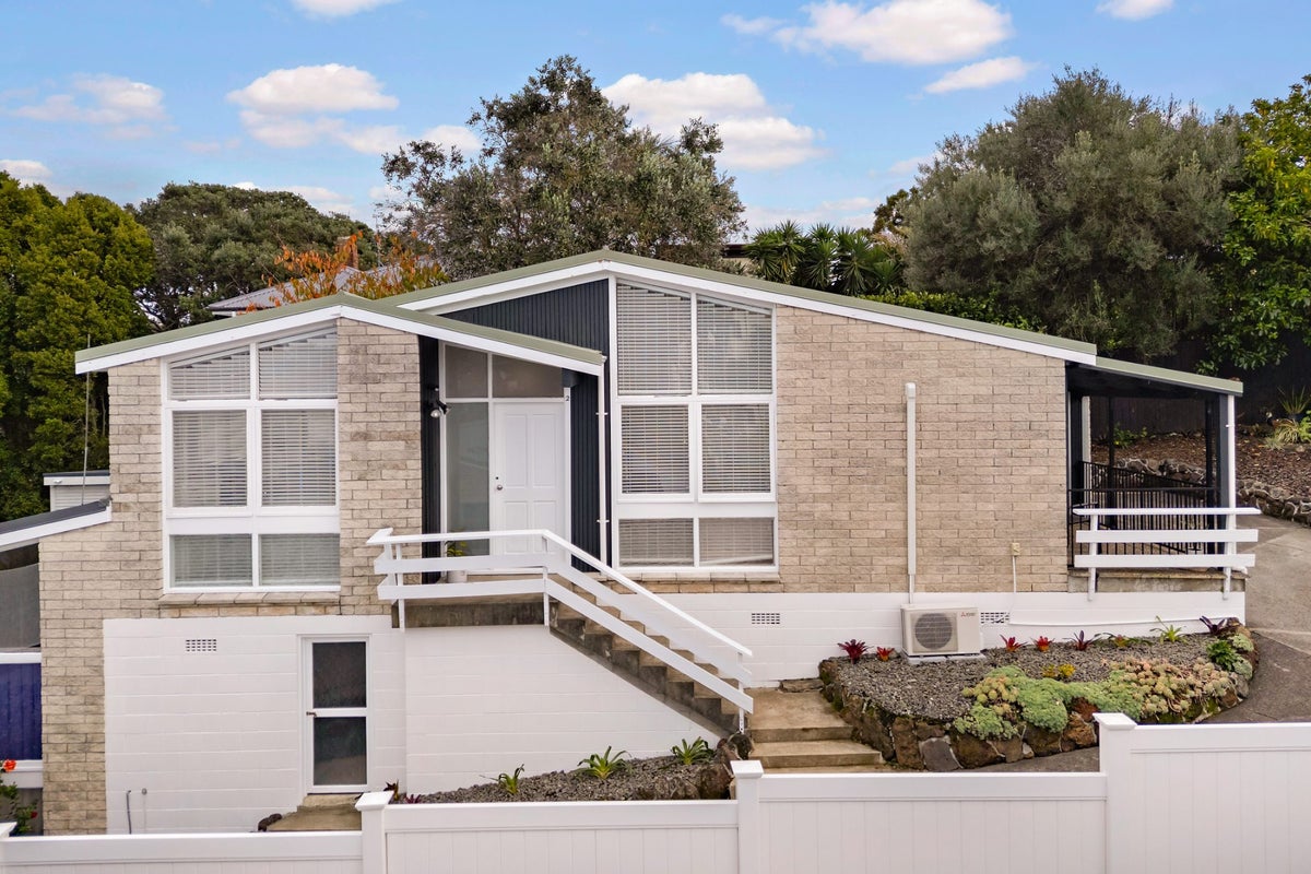 2/28 Vale Road, St Heliers, Auckland - Carousel 2