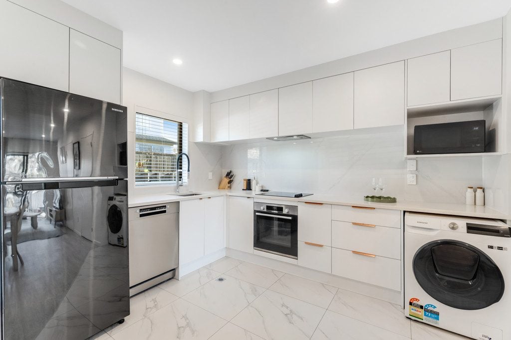 3/40 Mark Edward Drive, Half Moon Bay, Auckland - Carousel 2
