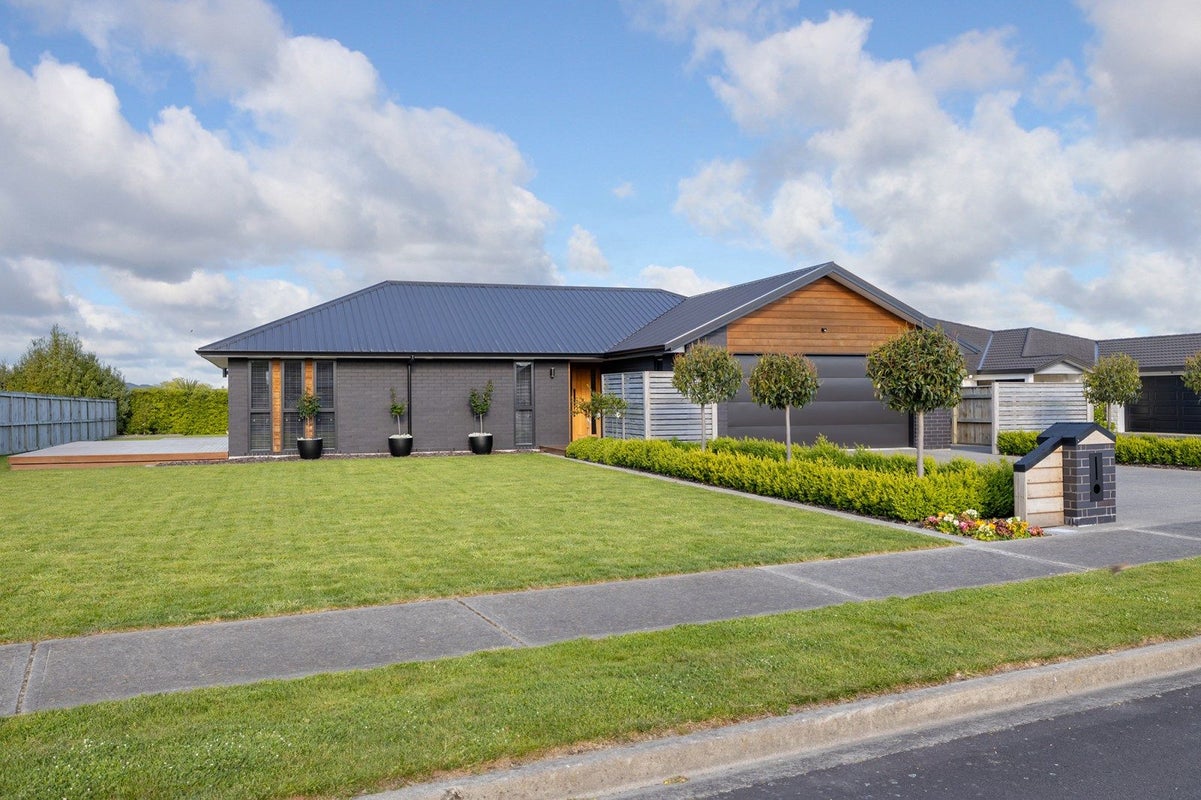 5 Mervyn Brown Place, Solway, Masterton - Carousel 2