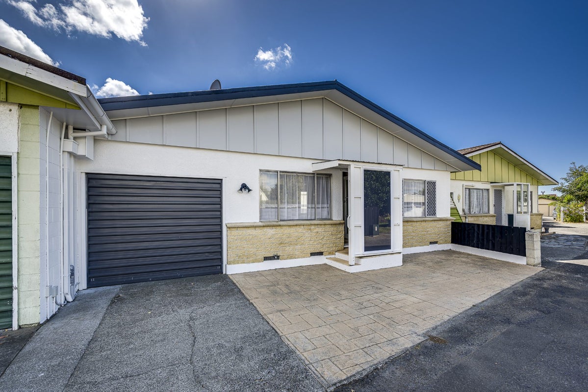 2/166 Gloucester ST, TARADALE, NAPIER - Carousel 1