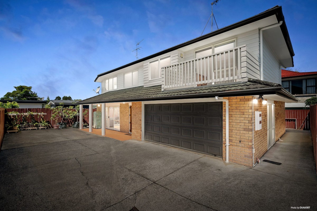144B Bucklands Beach Road, Bucklands Beach, Auckland - Carousel 1