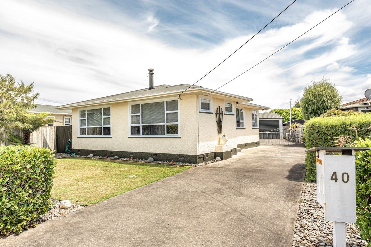 40 Selwyn Crescent, College Estate, Whanganui - Carousel 1