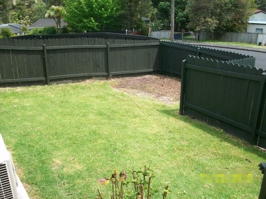 24 Onedin Place, Titirangi, Auckland - Carousel 13