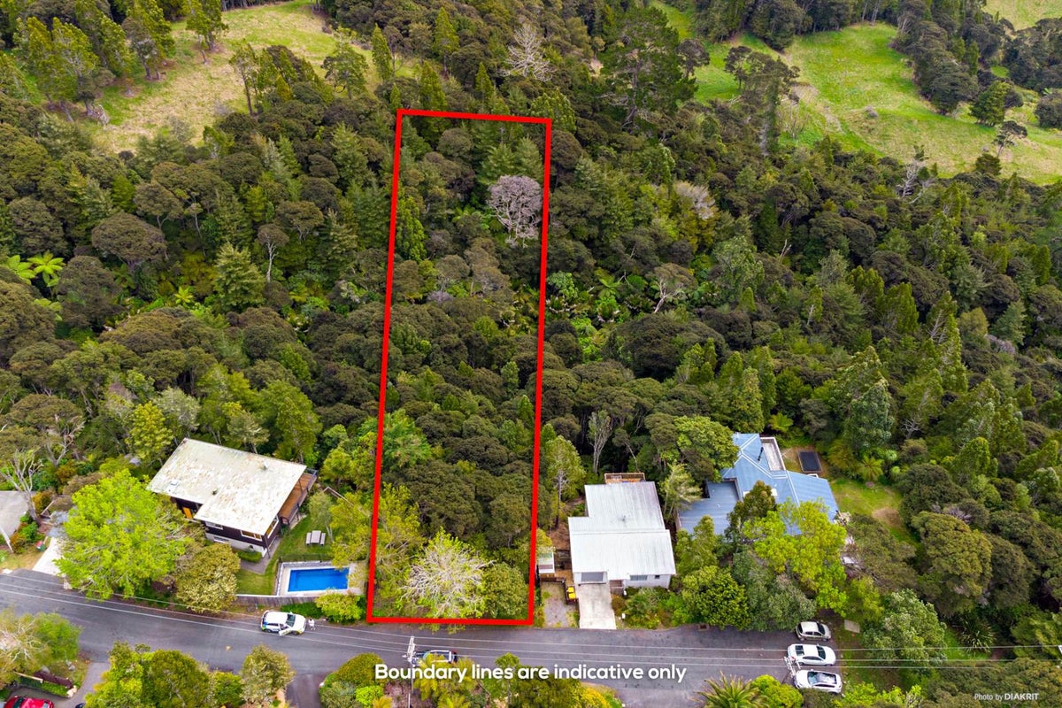 44 Tawini Road, Titirangi, Auckland - Carousel 1