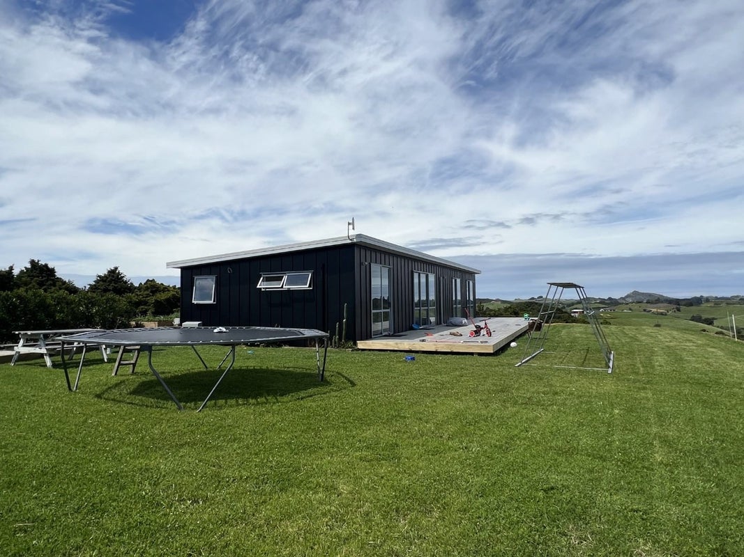 22 Lakelands Road, Onerahi - Carousel 1