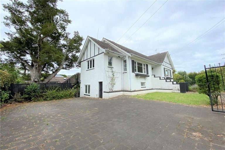 11 Glover Road, St Heliers, Auckland - Carousel 1