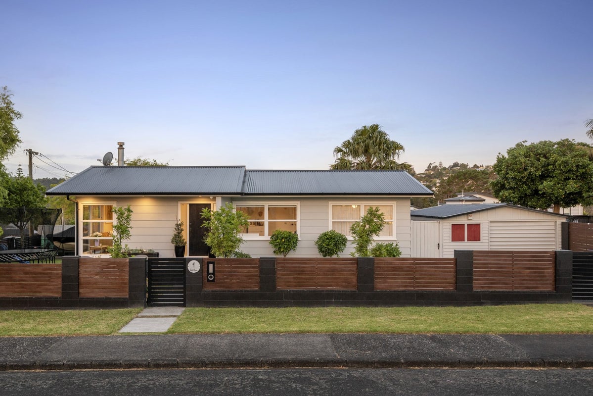 9 Ranch Avenue, Beach Haven, Auckland - Carousel 16