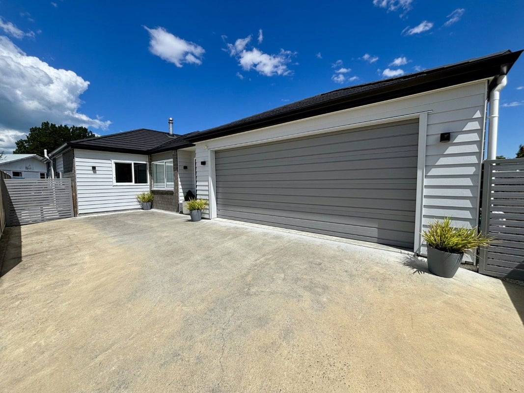 38A Warwick Crescent, Taradale, Napier - Carousel 1