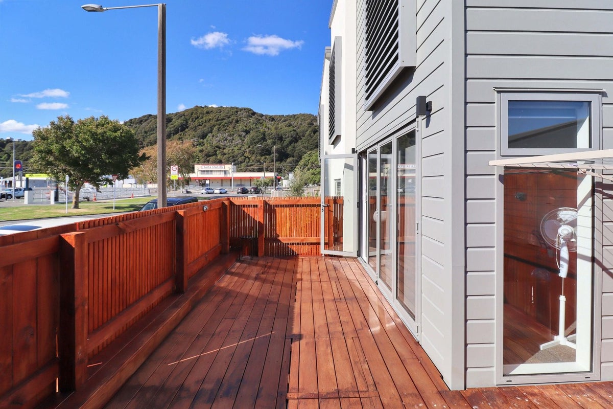 12/5 Taine Street, Taita, Lower Hutt - Carousel 2