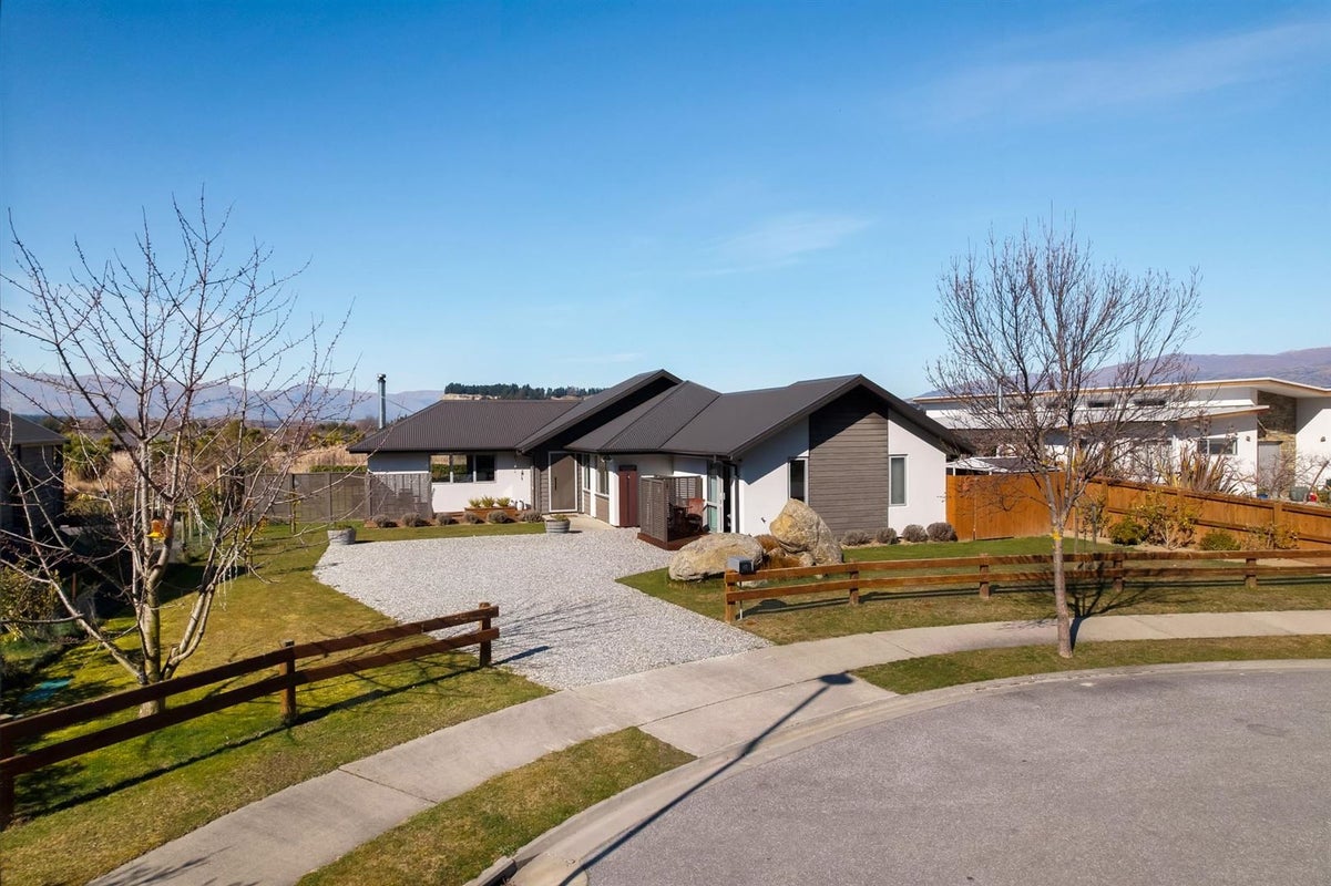 60 Quinnat Street, Albert Town, Wanaka - Carousel 24