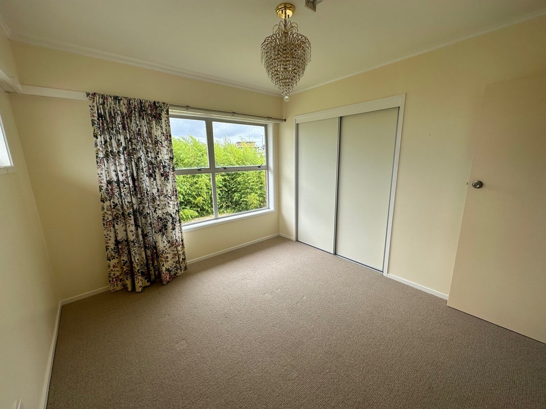 37 Knightsbridge Drive, Forrest Hill, Auckland - Carousel 26