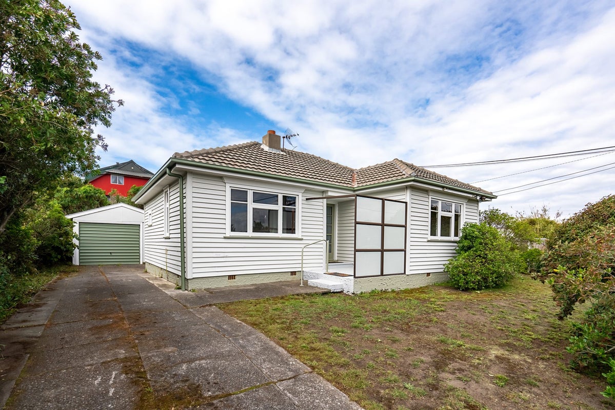71 Pine Avenue, New Brighton, Christchurch - Carousel 1