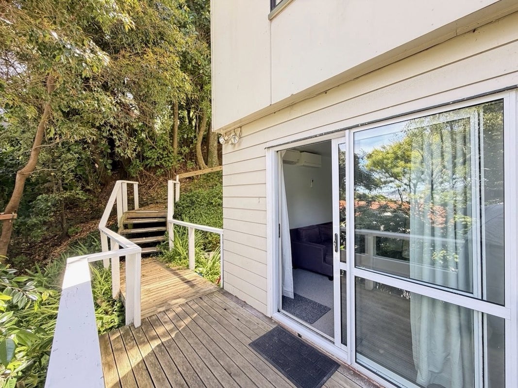 46 Barnard Street, Wadestown, Wellington - Carousel 1