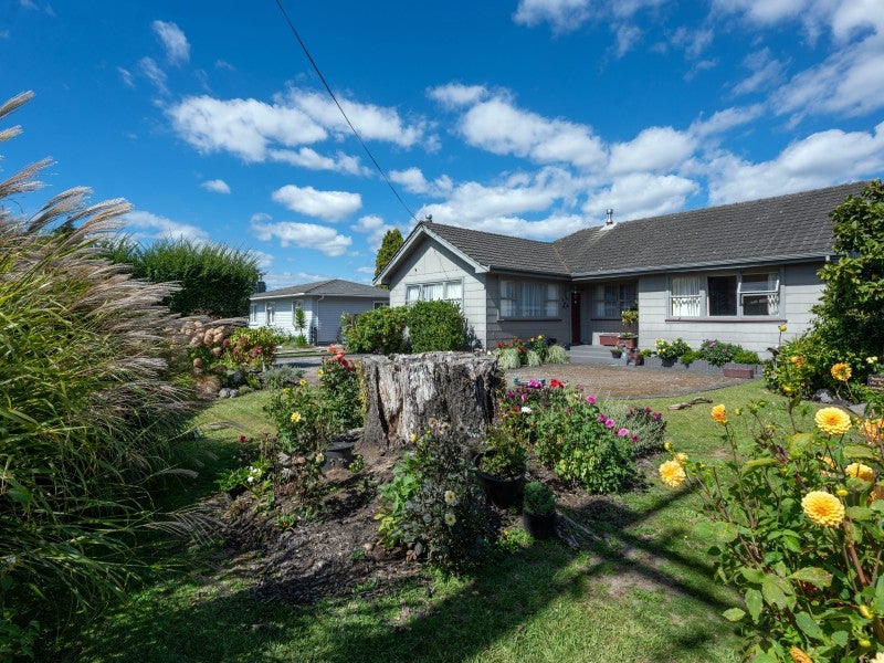 74 Sunset Road, Mangakakahi, Rotorua - Carousel 1