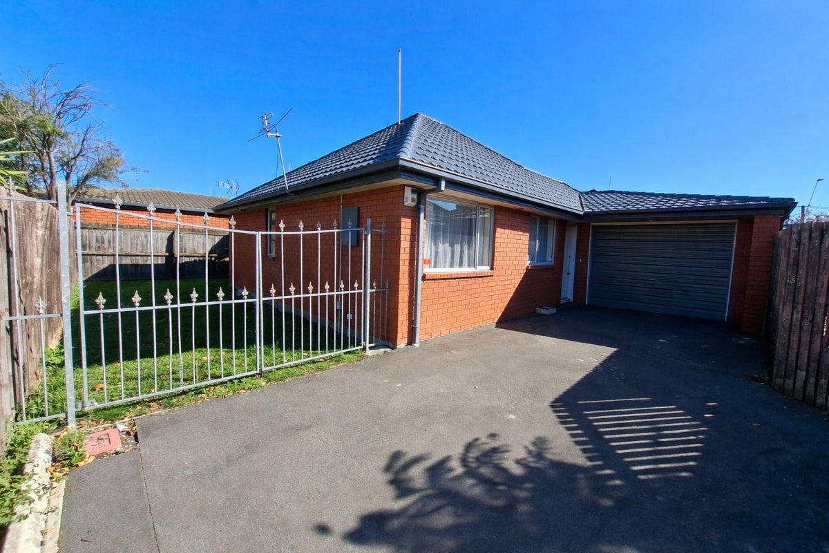 3/111 Antigua Street, Addington, Christchurch - Carousel 1