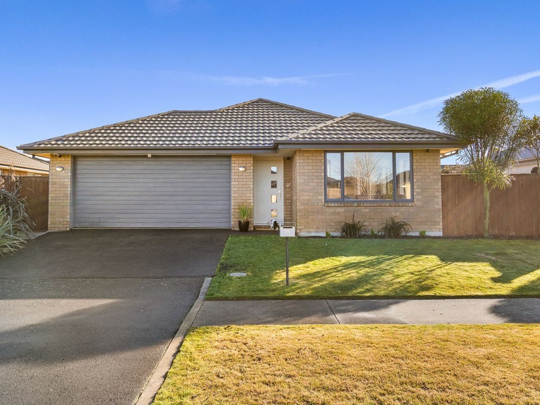 11 Ridgeway Avenue, Rolleston, Rolleston - Carousel 1