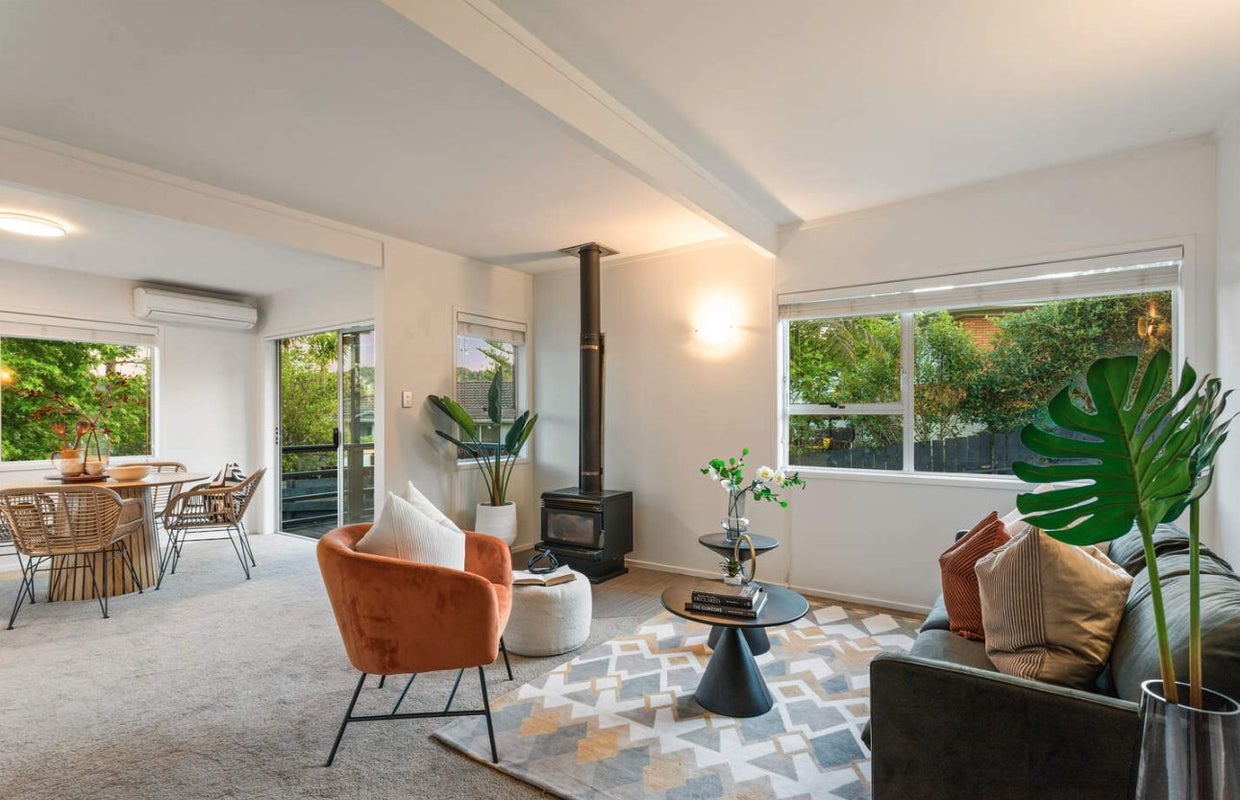 18A Puketitiro Street, Glen Eden, Auckland - Carousel 2