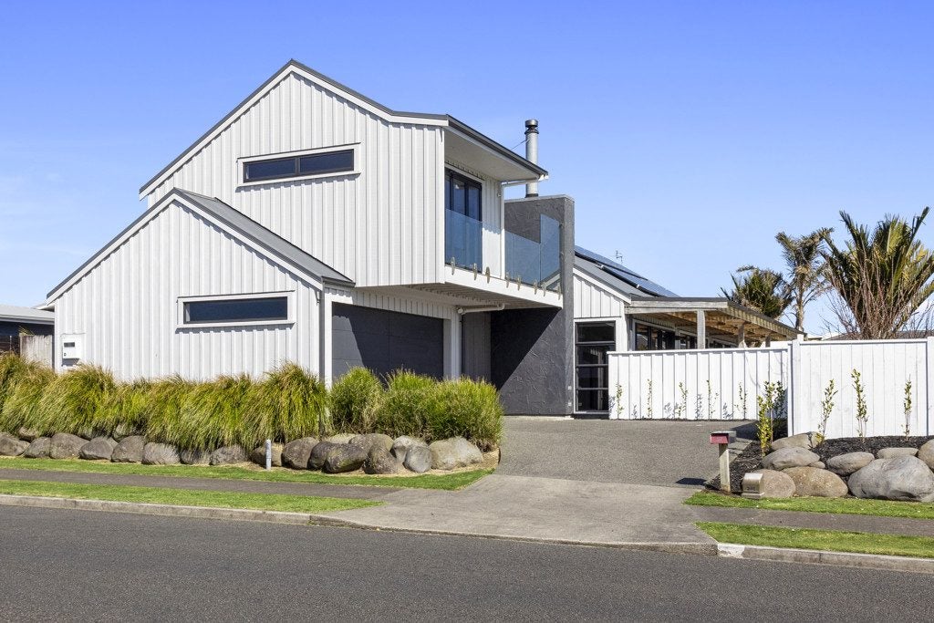 57 Dillon Drive, Bell Block, New Plymouth - Carousel 1