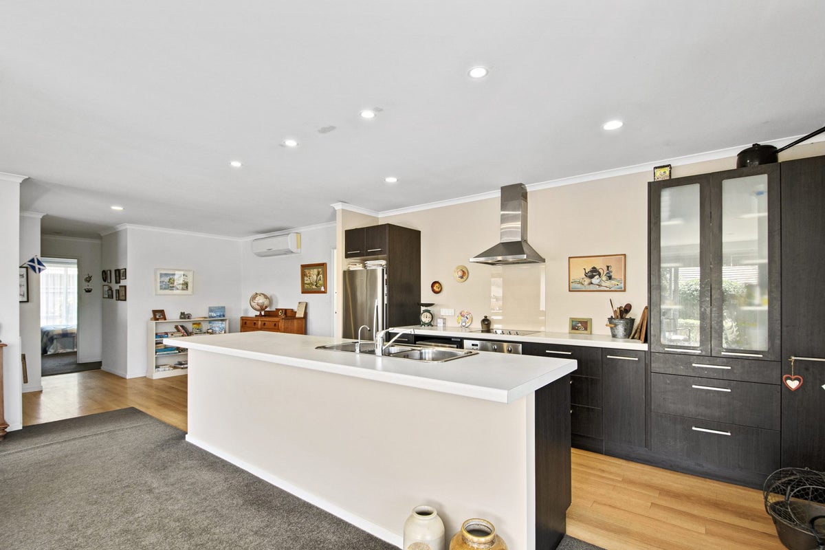 6 Maple Lane, Huapai, Kumeu - Carousel 1