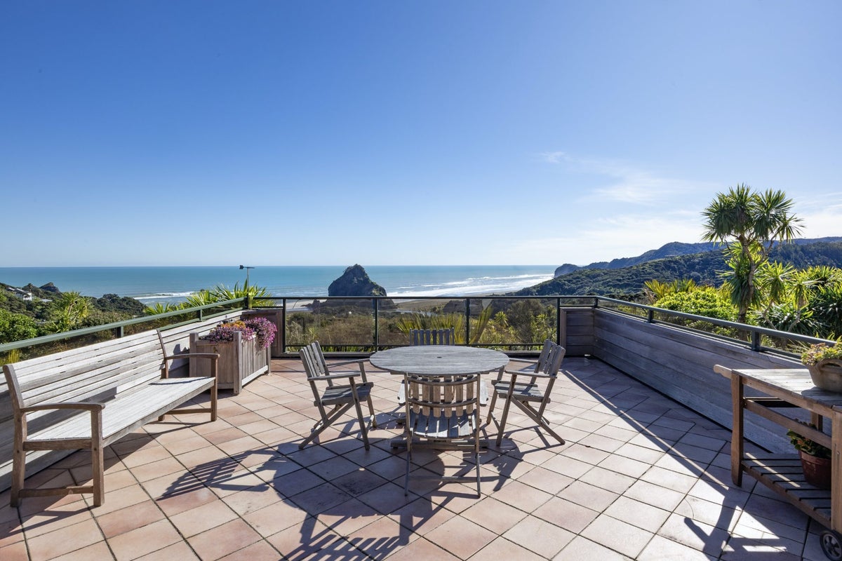 113 Seaview Road, New Lynn - Carousel 2