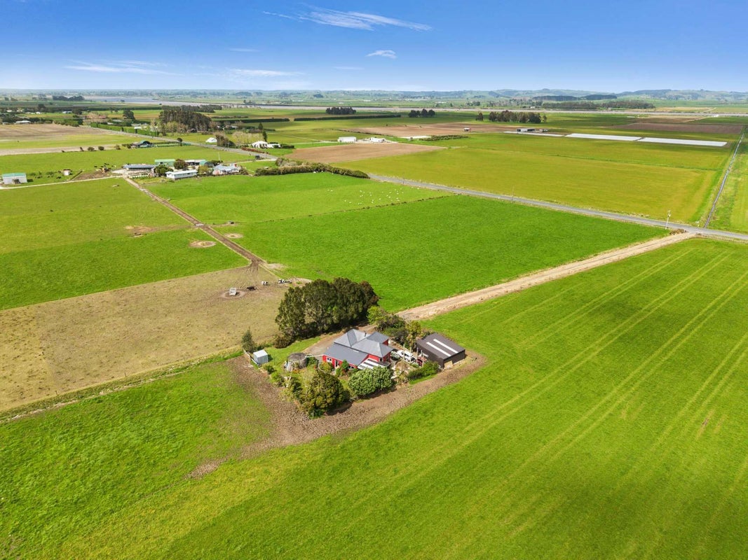 6560 State Highway 12, Turiwiri - Carousel 28