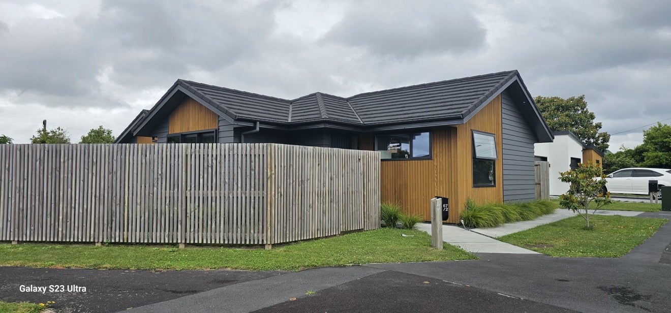 2/67 St Andrews Terrace, St Andrews, Hamilton - Carousel 1