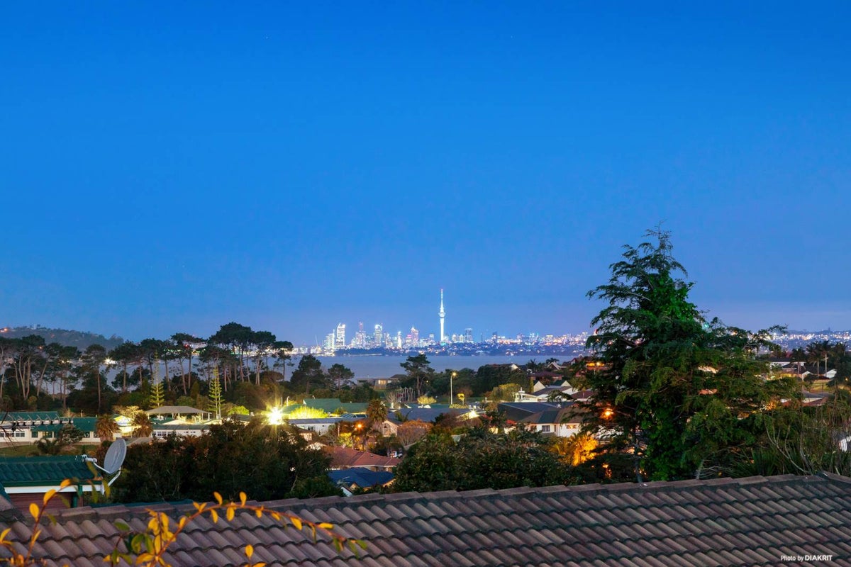 12 Marlin Street, West Harbour, Auckland - Carousel 1