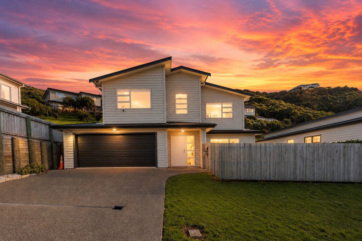 45 Melksham Drive, Churton Park, Wellington - Carousel 1