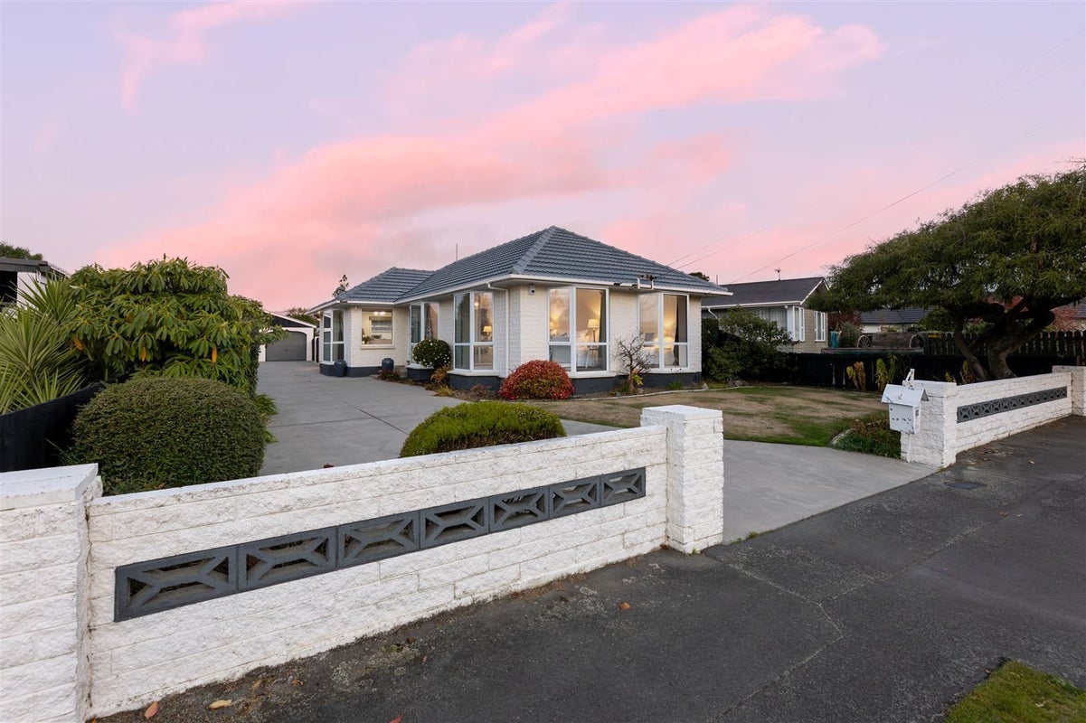 92 Mooray Avenue, Bishopdale, Christchurch - Carousel 17