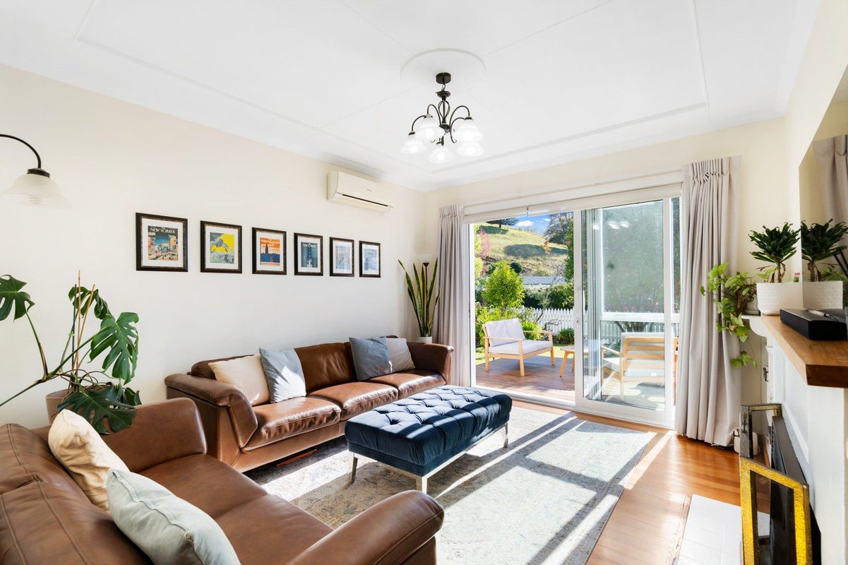 6 Dolbel Street, Taradale, Napier - Carousel 2