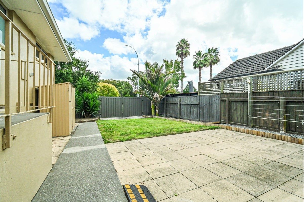 1 Duart Road, Havelock North, Havelock North - Carousel 15